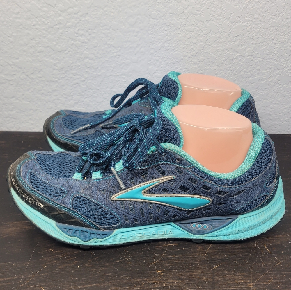 Brooks Women's Blue Running Shoes
